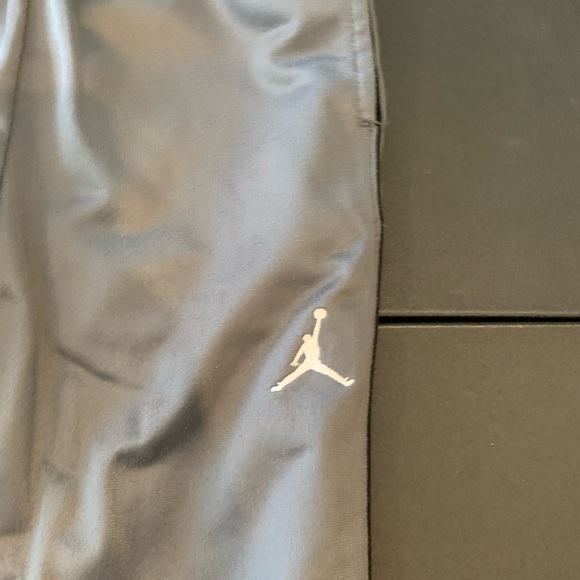Grey Jordan Track Pants Boys Size Small 8-10 Yrs - Picture 2 of 6